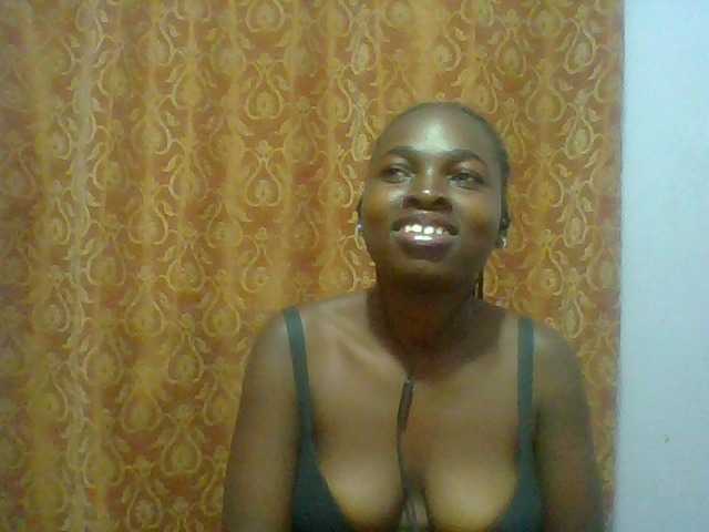 Sexie-ass live cam on BongaCams