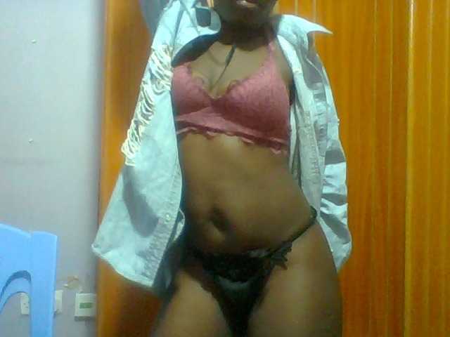Sexie-ass live cam on BongaCams