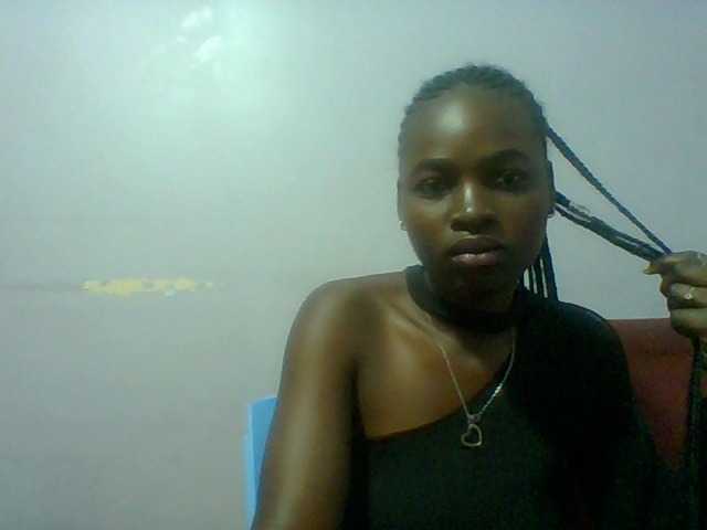 Sexie-ass live cam on BongaCams