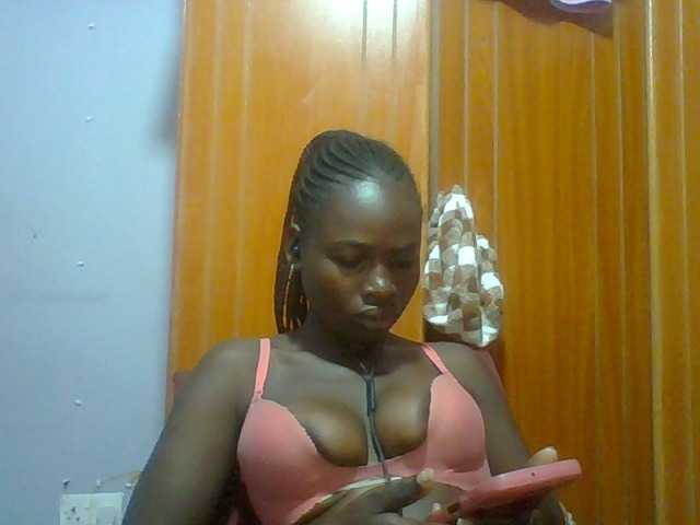 Sexie-ass, live now on BongaCams