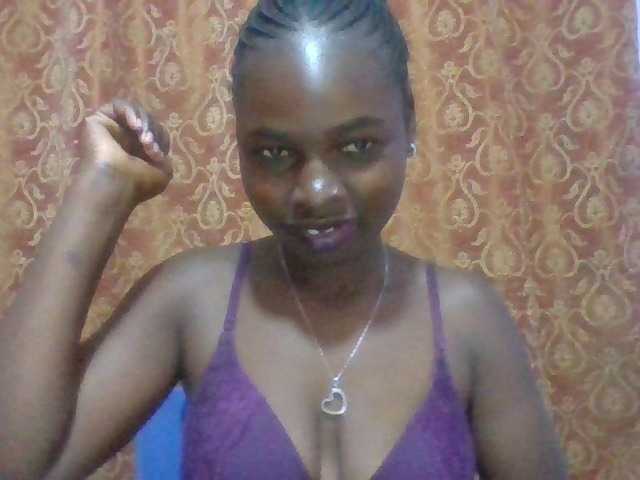 Sexie-ass live cam on BongaCams