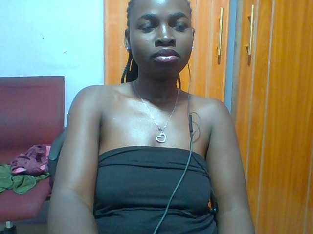 Sexie-ass live cam on BongaCams