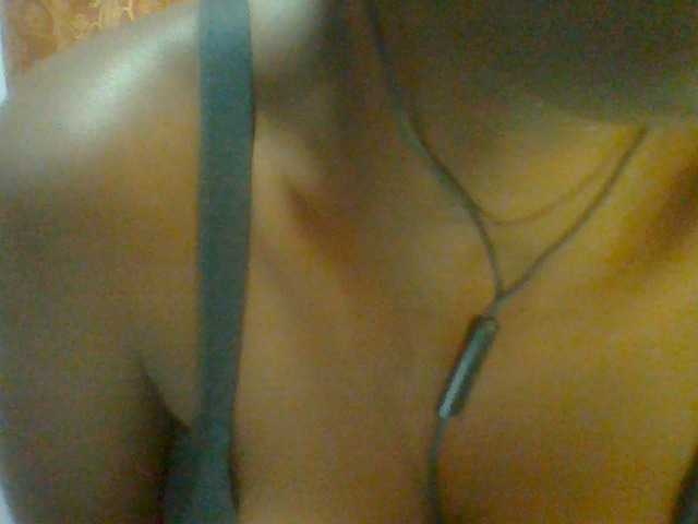 Sexie-ass live cam on BongaCams