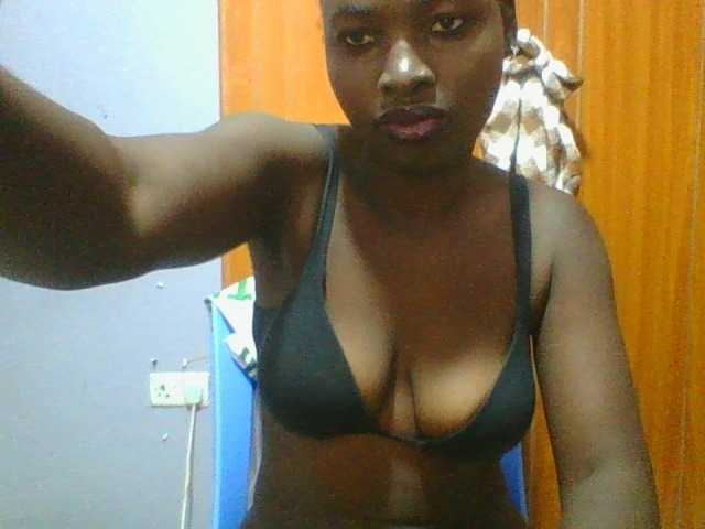 Sexie-ass live cam on BongaCams