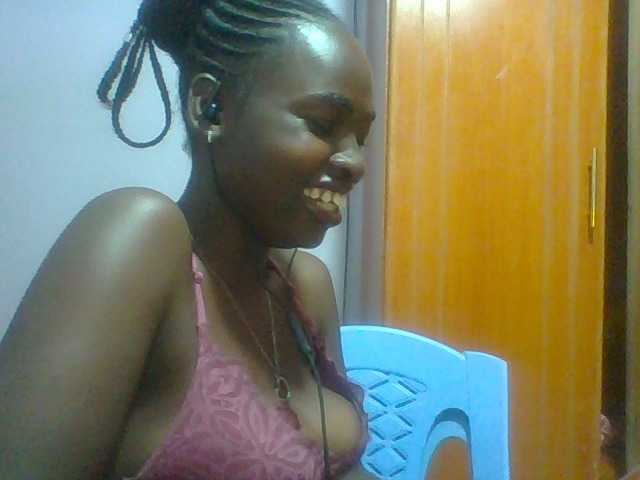 Sexie-ass live cam on BongaCams