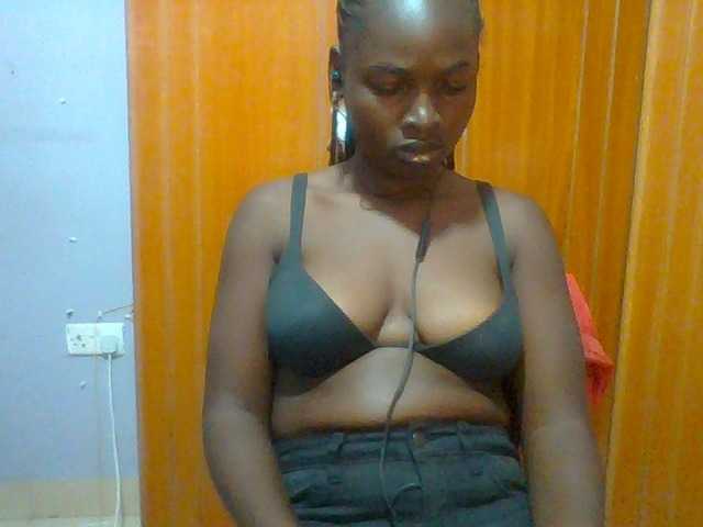 Sexie-ass live cam on BongaCams
