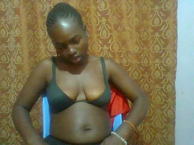 Sexie-ass live cam on BongaCams