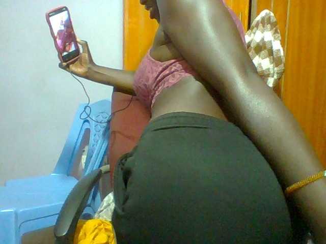 Sexie-ass live cam on BongaCams
