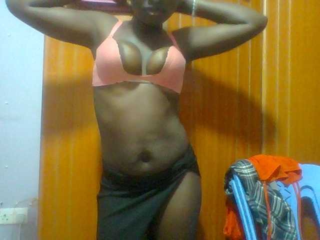 Sexie-ass live cam on BongaCams