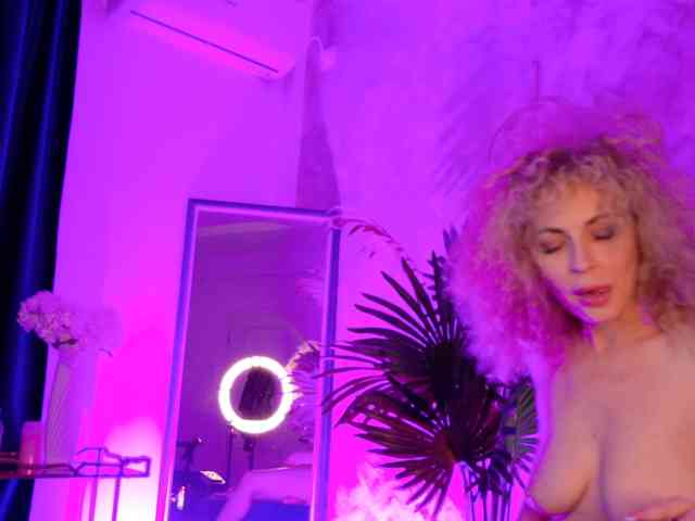 GoldenGoddess44