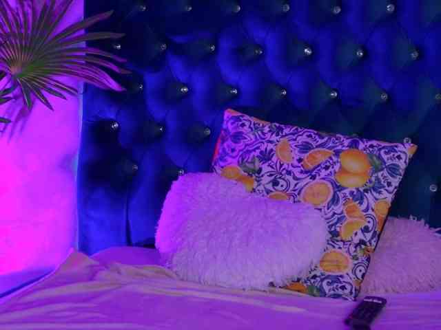 GoldenGoddess44 GoldenGoddess44