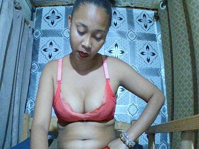Mariah-008 webcam