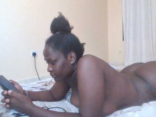 Sexybiaca-10 live cam preview