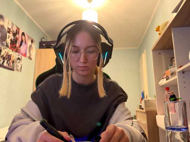PameliaVair, live now on BongaCams