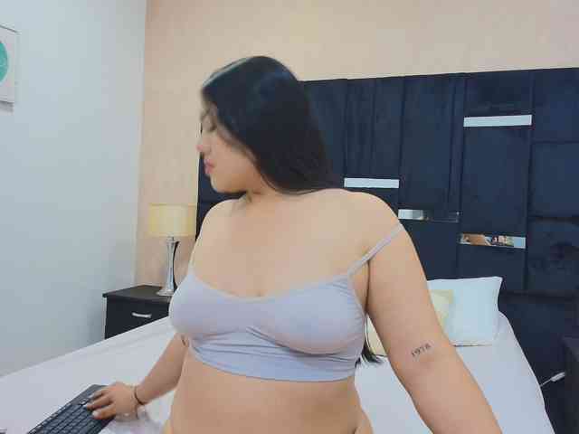 IvonnyStorm webcam
