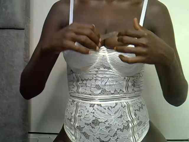 Model: SexySlimEbony