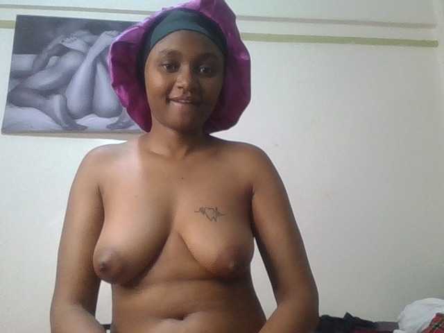 Kalani10 live cam on BongaCams