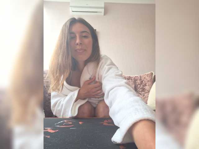 Alisa00kiss live cam on BongaCams