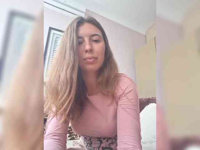 Alisa00kiss webcam