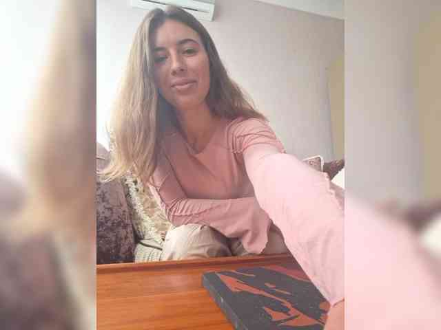 Alisa00kiss webcam