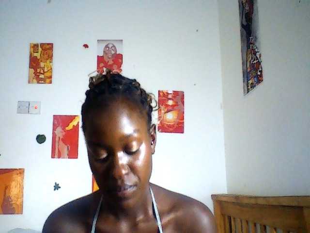 Daisyi live cam on BongaCams