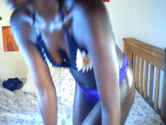 Daisyi live cam on BongaCams