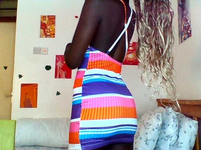 Daisyi live cam on BongaCams