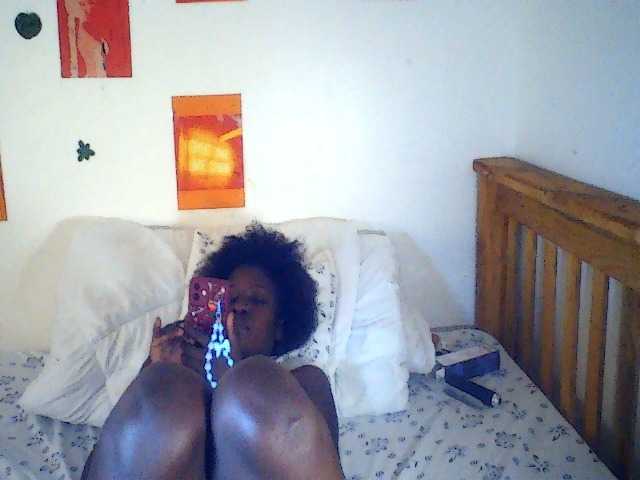 Daisyi live cam on BongaCams