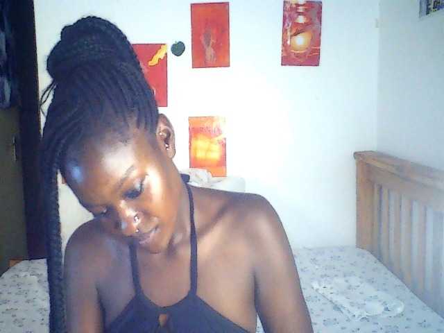 Daisyi live cam on BongaCams