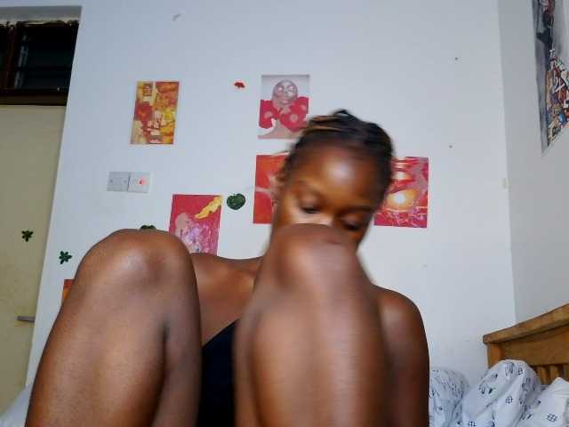Daisyi live cam on BongaCams