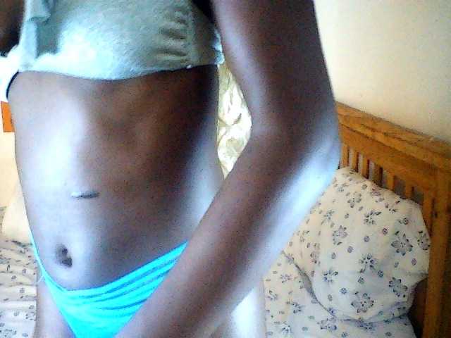 Daisyi live cam on BongaCams