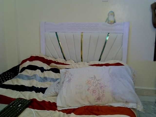 PrettyAmour live cam on BongaCams