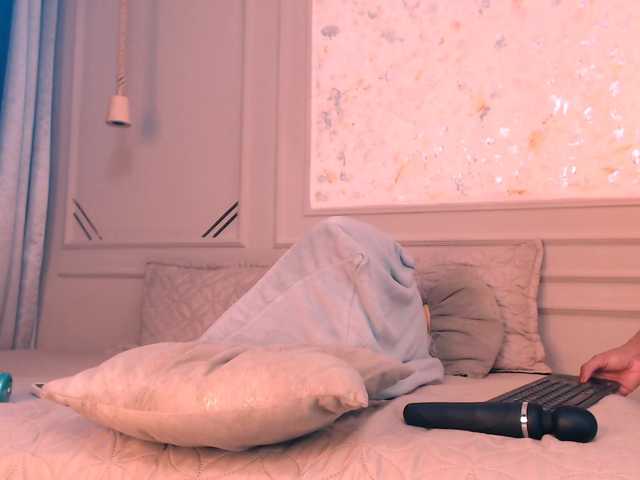Alishakarter live cam on BongaCams