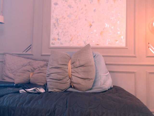 Alishakarter live cam on BongaCams