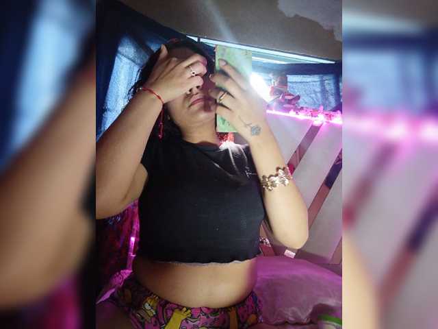 Kitty-28 live cam on BongaCams