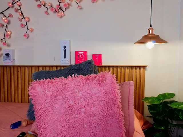 selenanoir1 live cam preview
