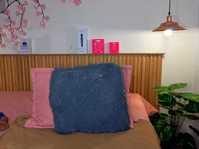 selenanoir1 live cam preview