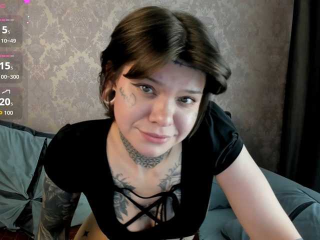 BellaM00N live cam on BongaCams