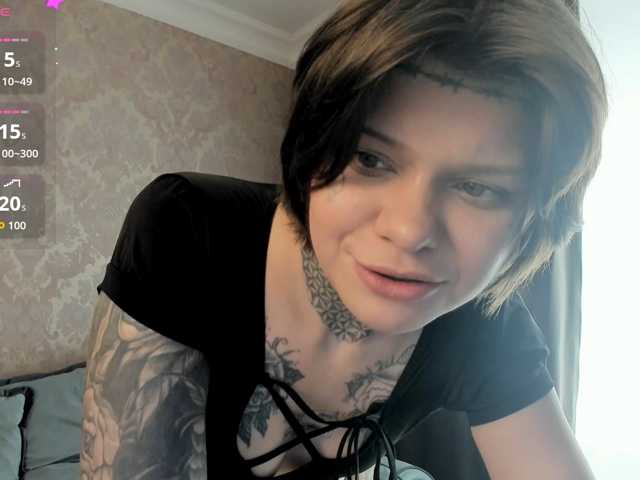 BellaM00N live cam on BongaCams