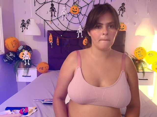 Laylacharmel, live now on BongaCams