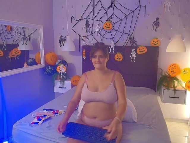 Laylacharmel, live now on BongaCams