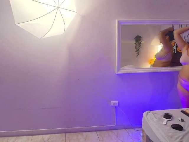 Laylacharmel live cam on BongaCams