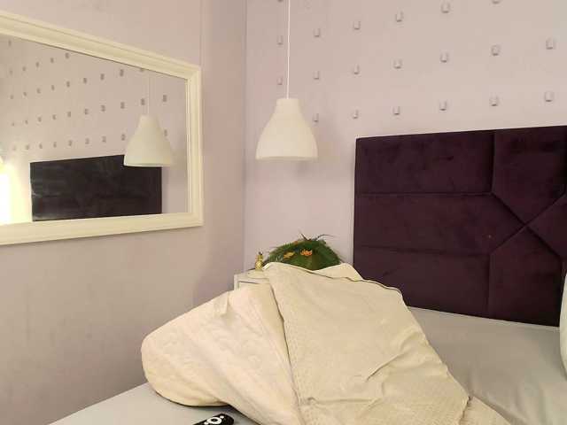 Laylacharmel live cam preview