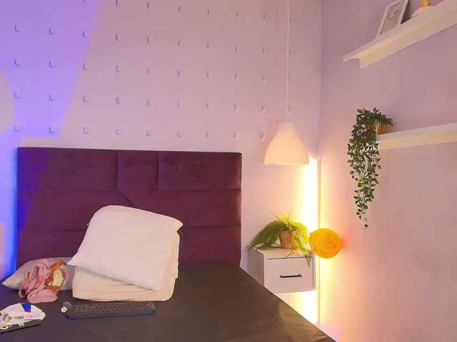 Laylacharmel, live now on BongaCams