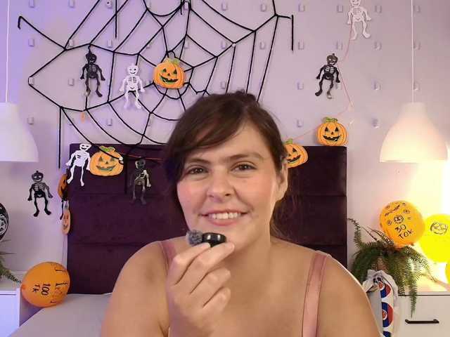 Laylacharmel live cam on BongaCams
