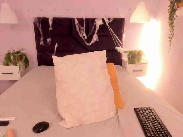laylacharmel's live room