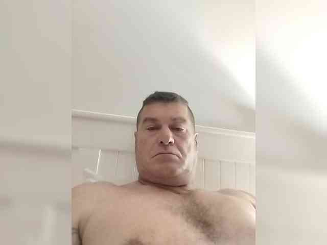 Gorgeousguy1a