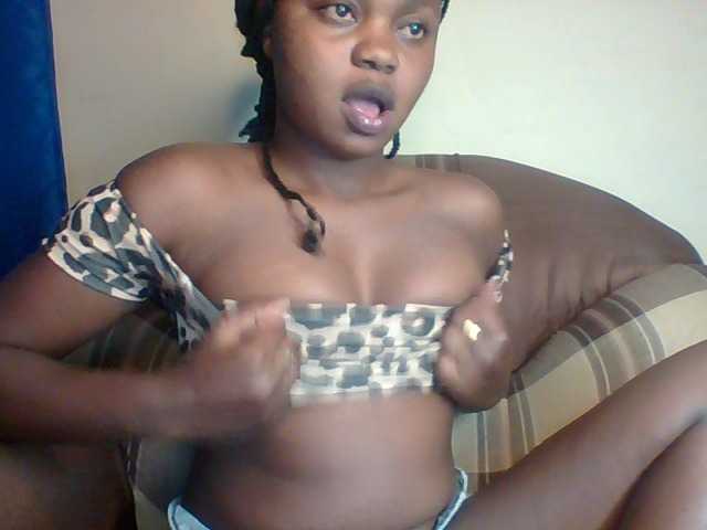 AggieYvette live cam on BongaCams
