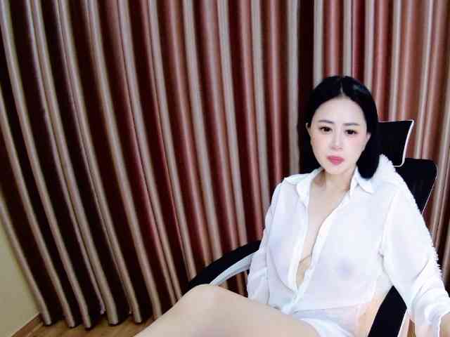Linh-Amy webcam