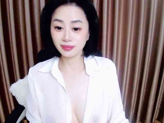 Linh-Amy webcam